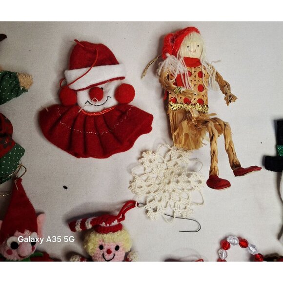 Vintage Handmade Christmas Ornaments Set Of 15 - Crochet Felt & Straw Decoration - Picture 4 of 11